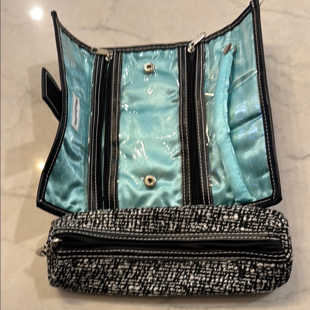 Bloomingdales Black and White Tweed Jewelry Roll